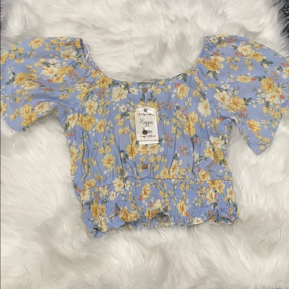 Hippie Rose
Juniors' Smocked-Waist Blouse - Picture 4 of 7
